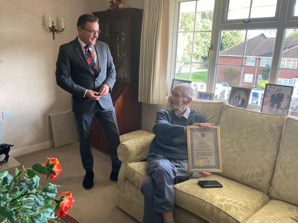 W. Bro Ian Ferguson APGM PAGStdB presents a 60th Anniversary Certificate to W. Bro Gerald Wiseman PProvGReg LGR.