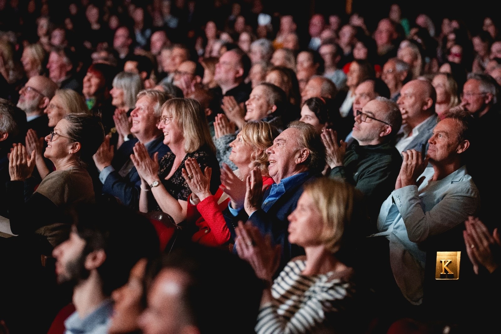 Photo by kind permission of Andy Paradise - Paradise/PhOtO)